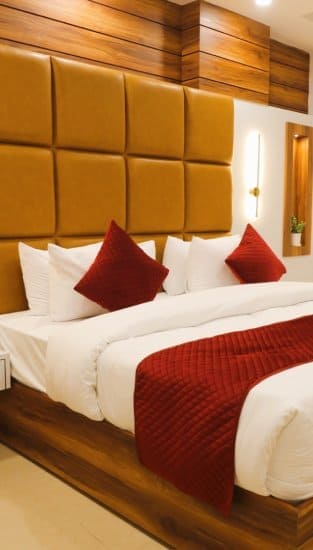 Luxury Hotels In Karol Bagh - Hotel Jeyan Inn